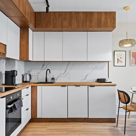 Rentplanet - Apartament Miedzynarodowa Varsovie Extérieur photo